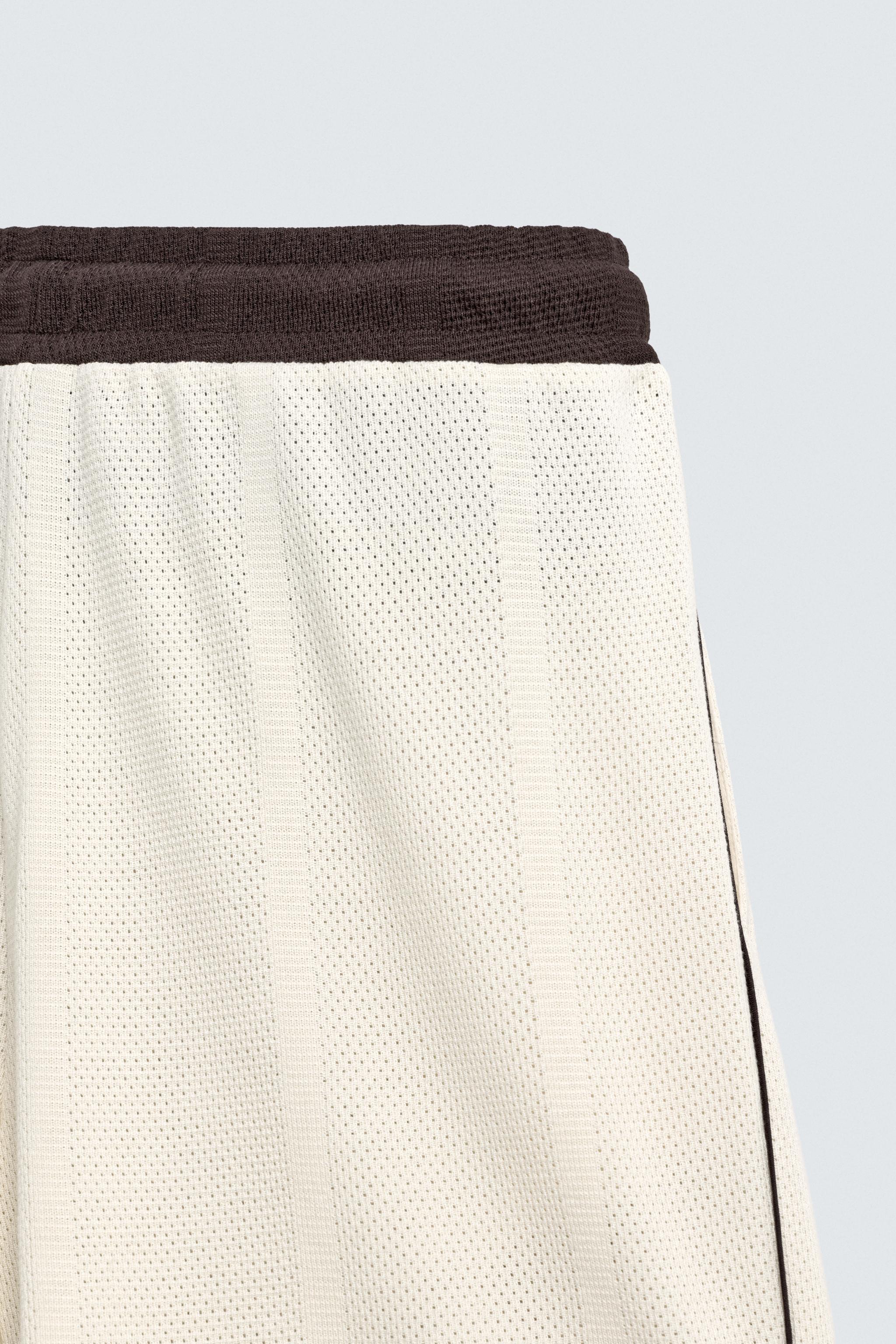 RETRO CONTRAST SOCCER SHORTS